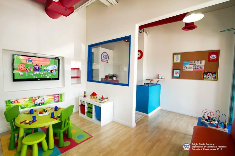 Consultorio dental Bright Smile Factory